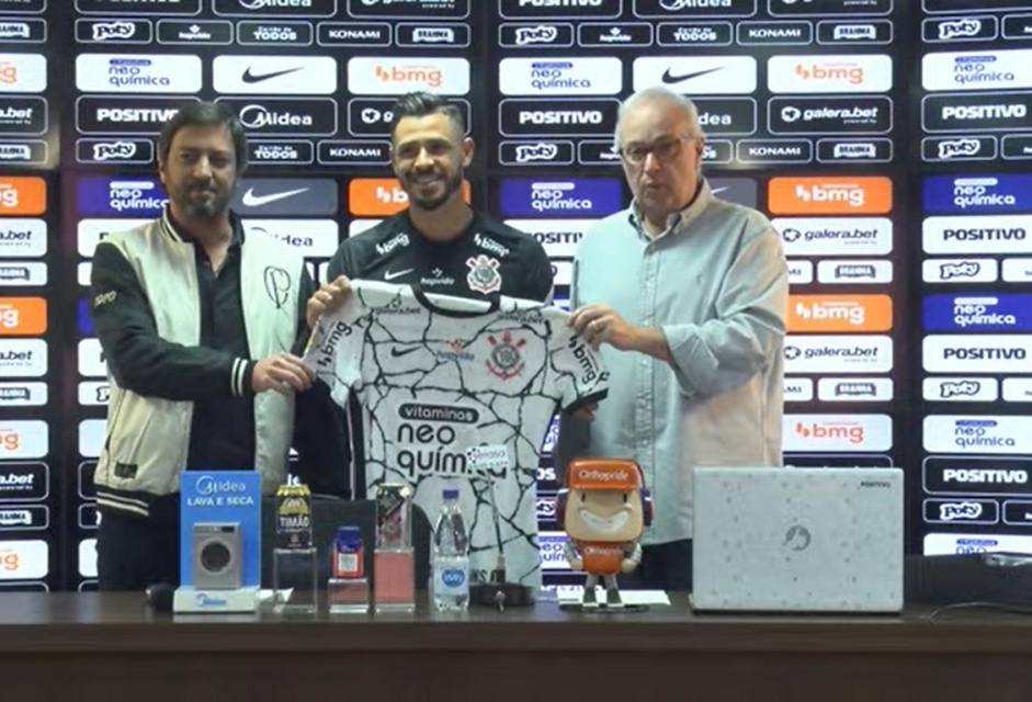 Apresentado com novo número, Giuliano realça amor pelo Timão e avisa: 