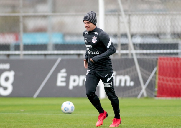 Fagner tem contrato com o Corinthians at� o final de 2022