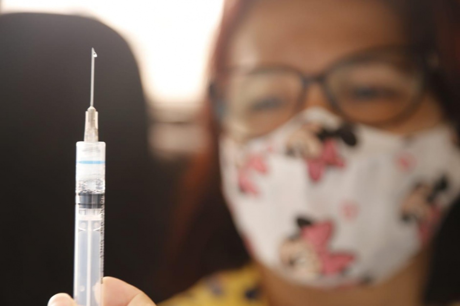 Mais de 200 doses de vacina foram aplicadas na Neo Qumica Arena nesta sexta-feira