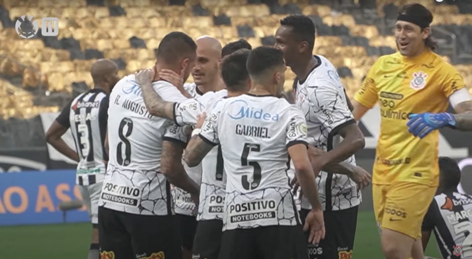 Bastidores do Corinthians destacaram momento do gol de Renato Augusto