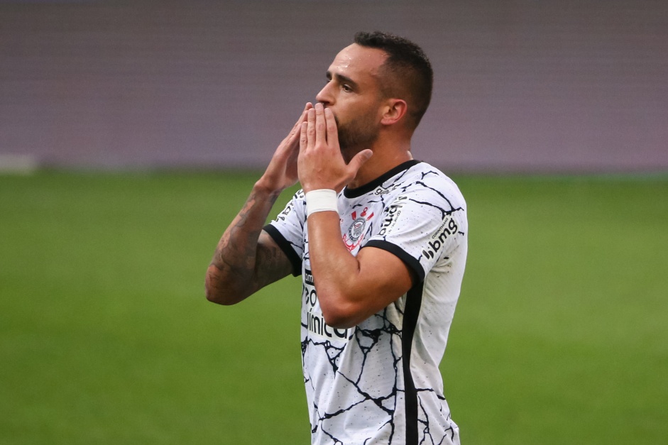 Renato Augusto marcou primeiro gol logo em sua partida de reestreia pelo Corinthians; passe para o tento foi de Giuliano