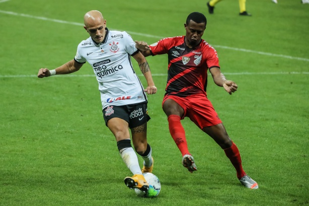 Corinthians cai uma posição após jogos de domingo e agora torce