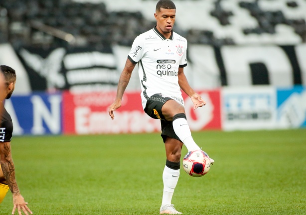 V�nculo contratual de L�o Natel com o Corinthians vai at� 31 de dezembro de 2024