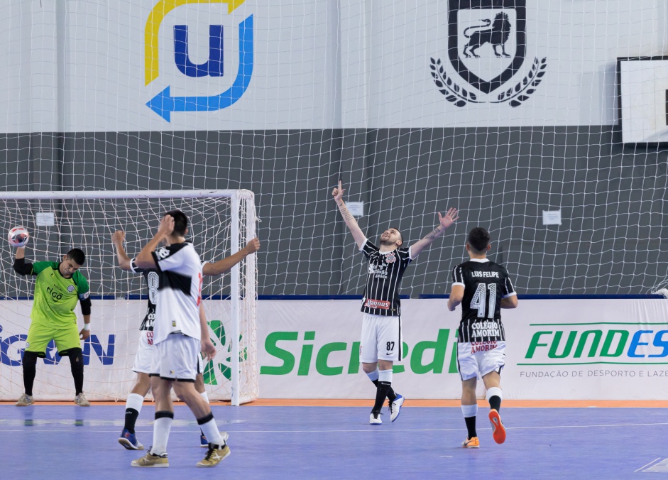 Corinthians chegou  semifinal da Copa do Mundo de Futsal; equipe enfrenta Marechal nesta sexta-feira