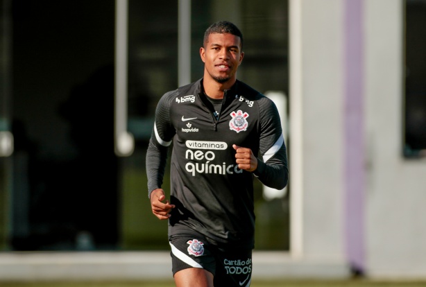 L�o Natel deve ser emprestado ao Apoel, do Chipre