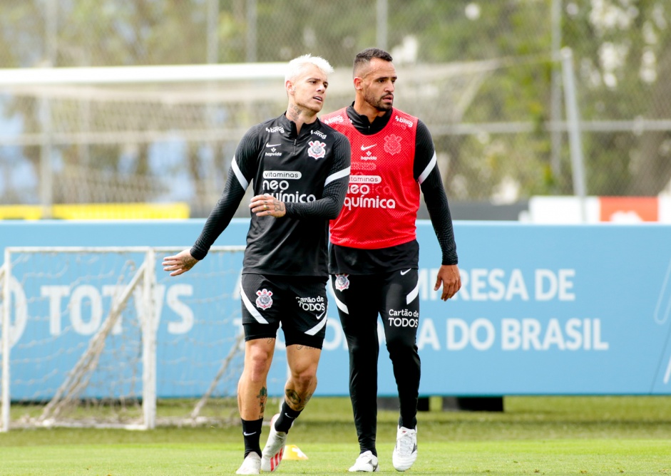 Duilio confia que com chegada de reforos, Corinthians tem mais flego para buscar vaga na Libertadores 2022