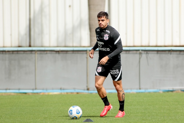 Fagner voltou aos treinos
