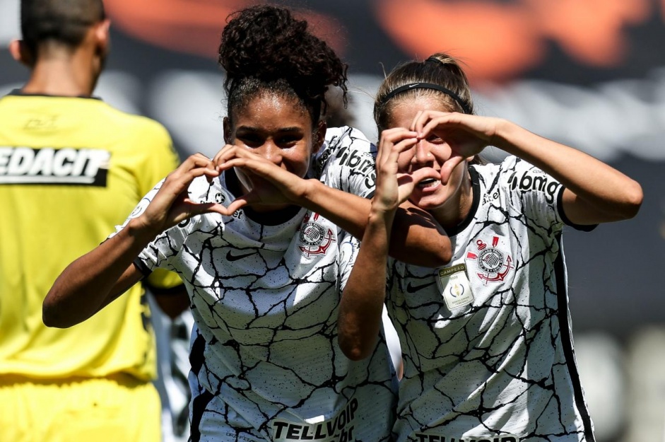 Em aniversrio do clube, Corinthians goleou o Nacional por 7 a 0 no Paulisto Feminino