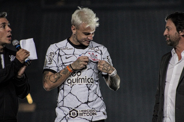 R�ger Guedes vai usar o n�mero 123 no Corinthians