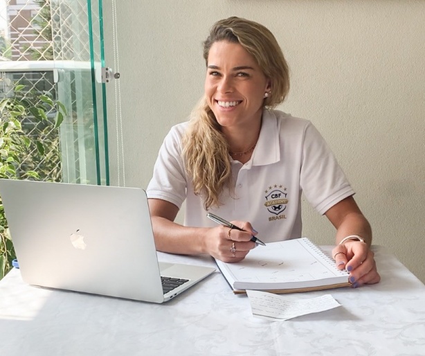 Tamires ser� a porta-voz de educa��o profissional para as mulheres do futebol