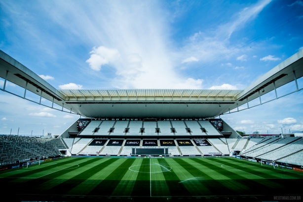 A avaliação interna é de que essa combinação de volta do público à Neo Química Arena e postergação dessa primeira parcela para o fim de 2023 terá um impacto financeiro gigante ao Corinthians