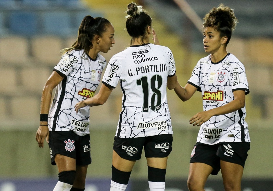 Atroveran Hot fica na camisa do Corinthians at o final de 2021