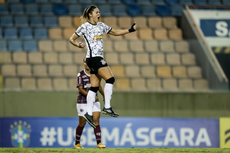 Gabi Zanotti marcou um dos gols do Corinthians na vitria contra a Ferroviria