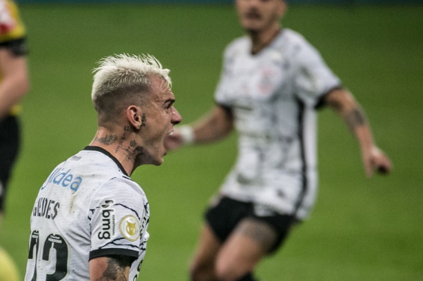 R�ger Guedes fez o gol de empate do Corinthians contra o Juventude