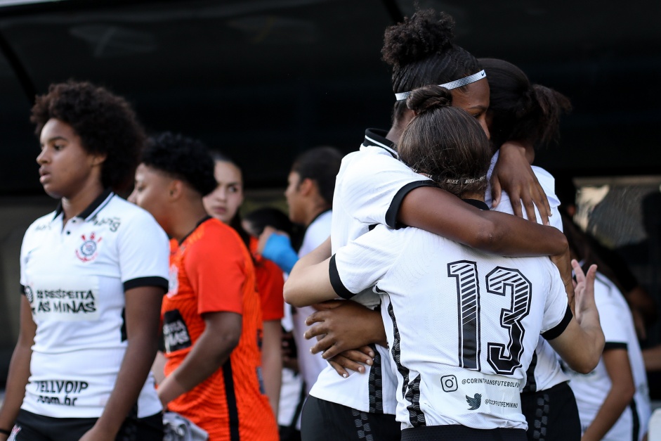 Corinthians decide o ttulo do Brasileiro Sub-18 neste domingo