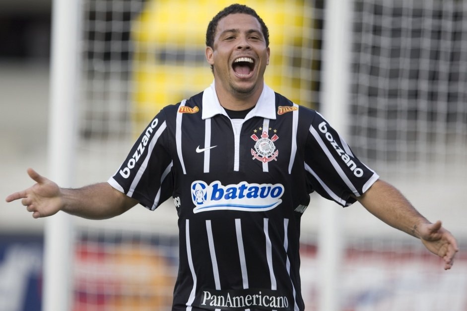 Corinthians relembra gol de Ronaldo Fenmeno na semifinal do Paulisto de 2009, contra o So Paulo