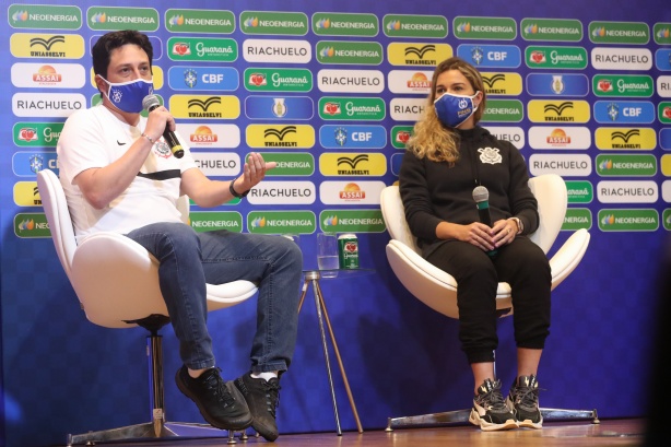 Arthur Elias e Tamires, do Corinthians, desconversam favoritismo na final do Brasileiro Feminino