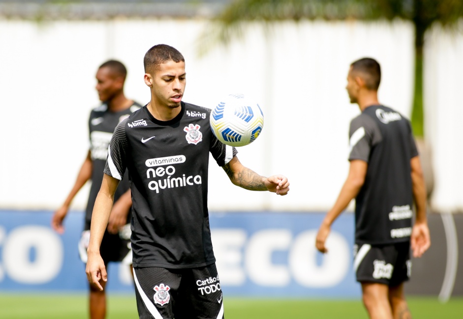 Crias do Terro ganharam chances no Corinthians com Sylvinho