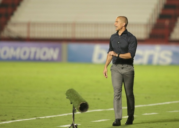 Sylvinho explicou o empate do Corinthians contra o Atlético Goianiense