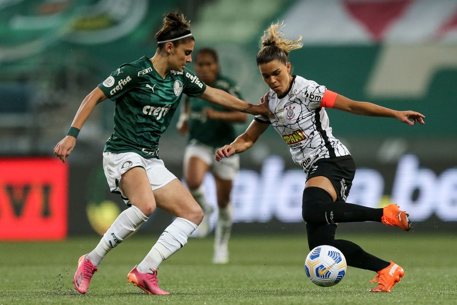 Corinthians - Futebol Feminino - HOJE É DIA DE CORINTHIANS FEMININO E DE  CLÁSSICO! Domingão decisivo, Fiel! Hoje, às 20h, no Allianz Parque, o  Corinthians enfrenta o Palmeiras pela primeira partida semifinal