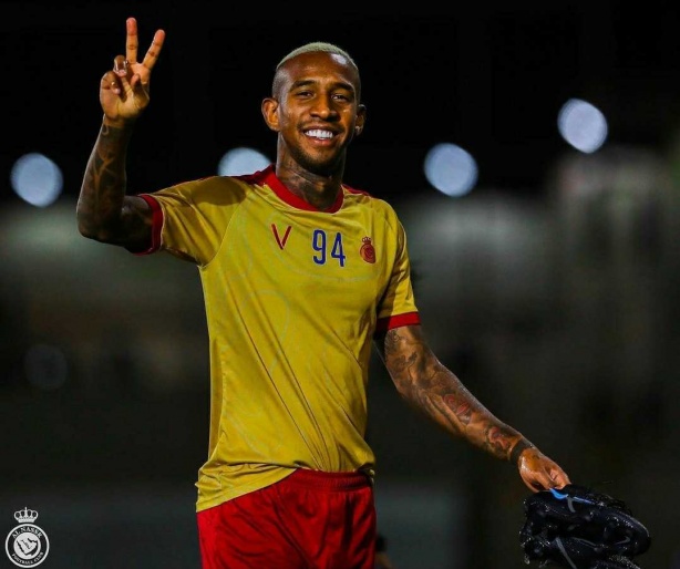 Talisca falou que sonha em defender o Corinthians