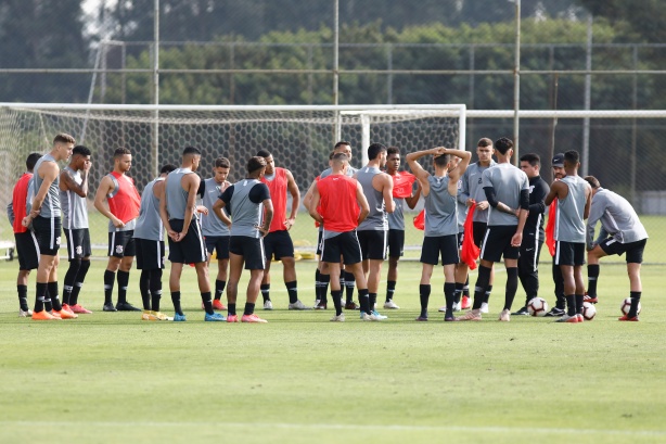 Corinthians quitou parte da dívida com a base