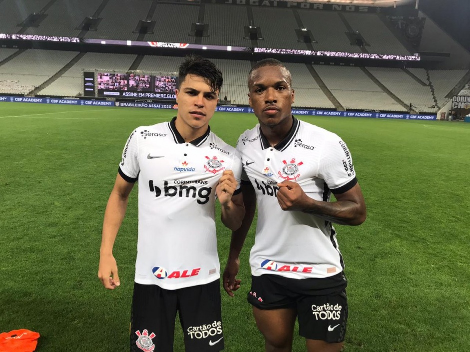 Roni e Xavier na vitória do Corinthians em cima do Bahia, estreia de ambos pelo profissional