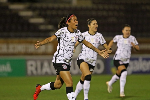 Pelo Brasileirão Feminino, Corinthians encara o Flamengo em