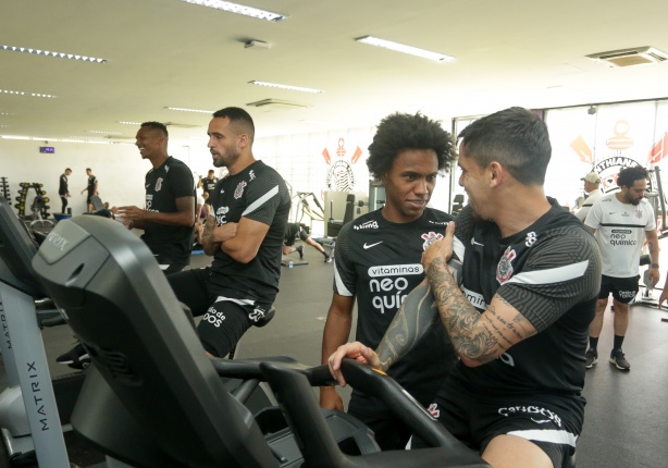 Fagner exaltou os refor�os do Corinthians