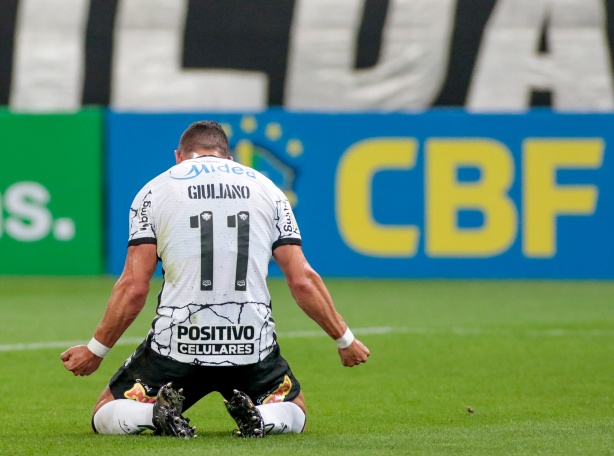 Giuliano foi eleito o melhor jogador da partida contra o Am�rica-MG neste domingo