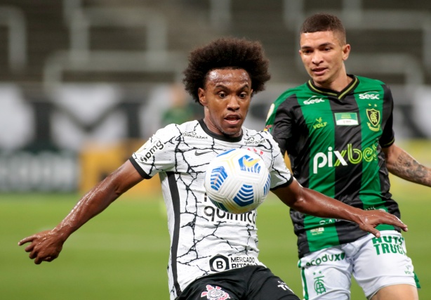 Willian estreou com a camisa do Corinthians no jogo contra o Am�rica-MG, pela 21� rodada do Brasileir�o