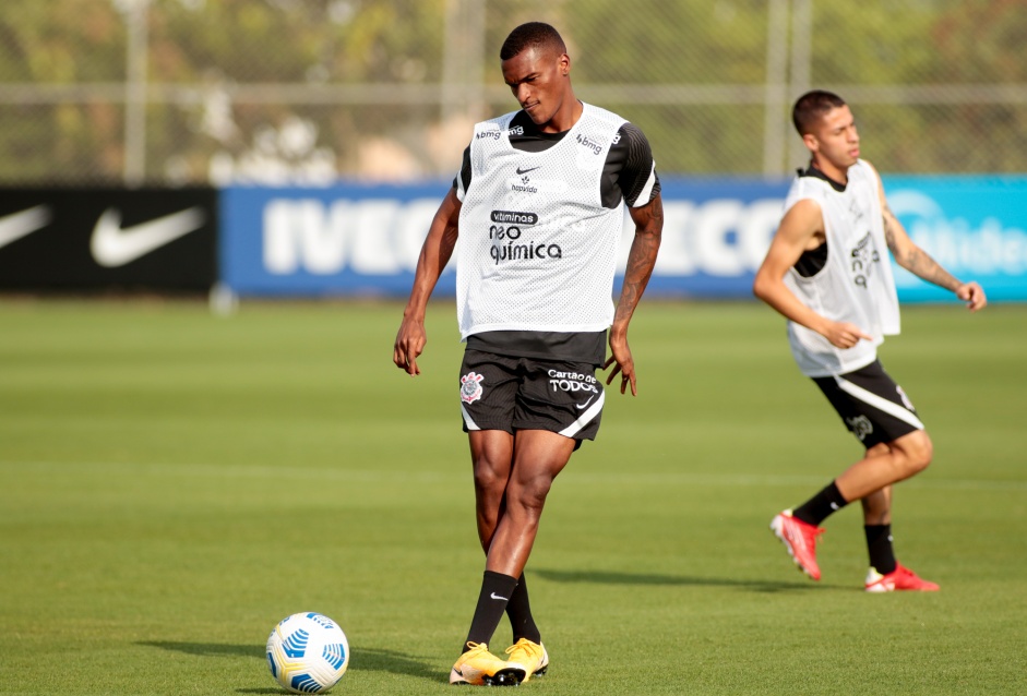 Matheus Alexandre foi emprestado pelo Corinthians at o final de 2021