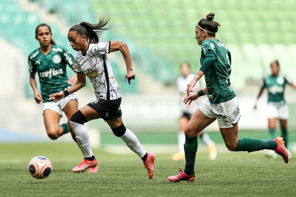 Corinthians e Palmeiras definem o Brasileiro Feminino com muitas opes de transmisso