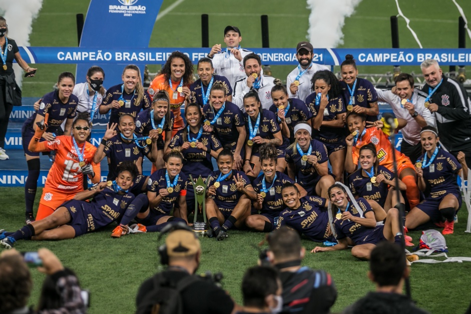 É CAMPEÃO! – Futebol Feminino do Timão supera o Palmeiras e conquista o  Brasileirão Feminino de 2021