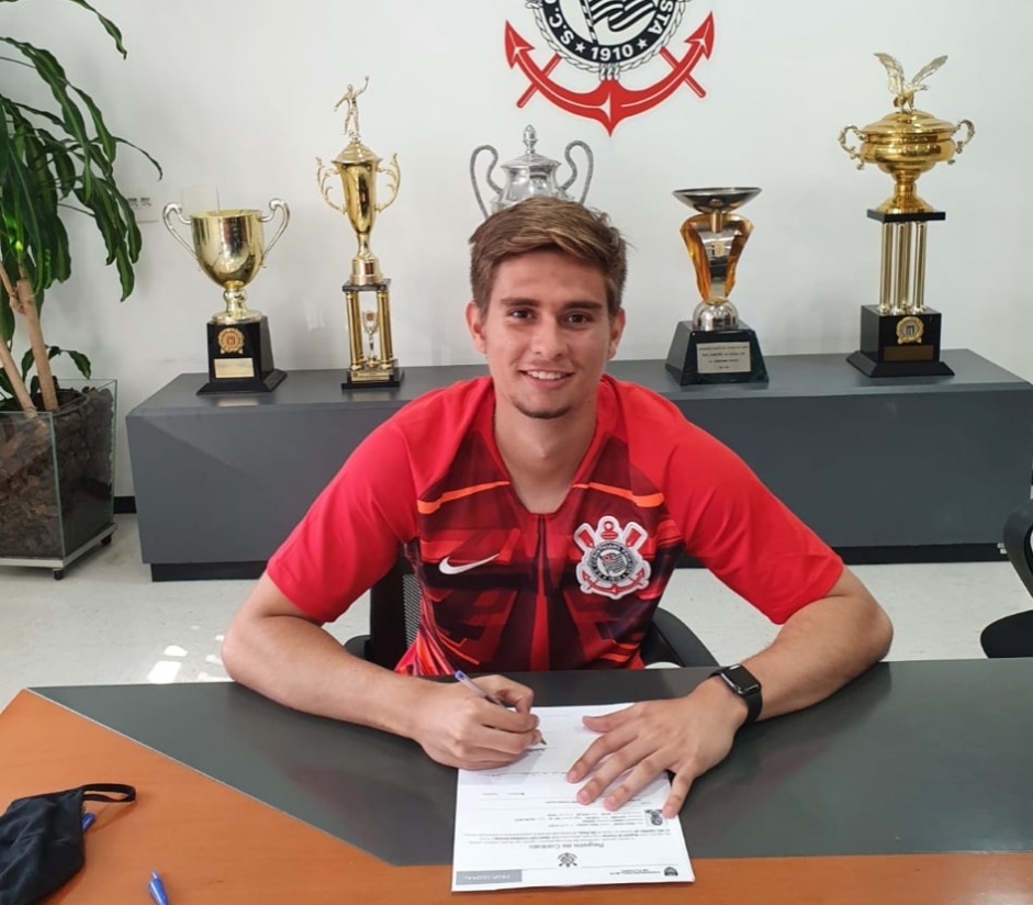 GoleiroBruno Carcaioli tem 19 anos e assinou com o Corinthians at janeiro de 2023