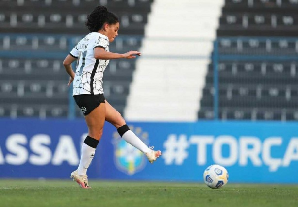 Yasmim falou sobre a preparação do Corinthians para voltar a campo após o título do Brasileirão
