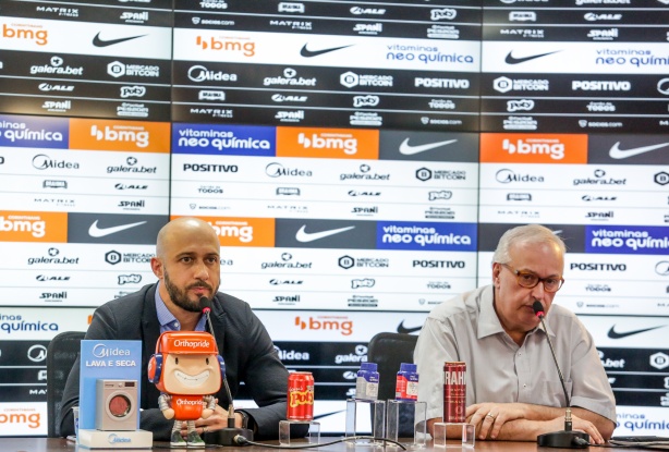 Alessandro e Roberto de Andrade falaram sobre a situação do time Sub-23 do Corinthians
