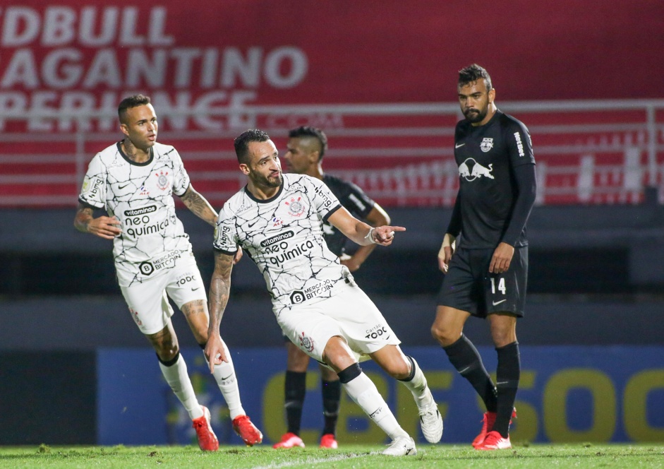 Renato Augusto marcou o primeiro gol do Corinthians no empate por 2 a 2 contra o Red Bull Bragantino
