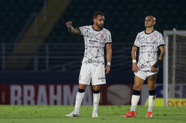 Melhor em campo, Renato Augusto elogia atuação do Corinthians