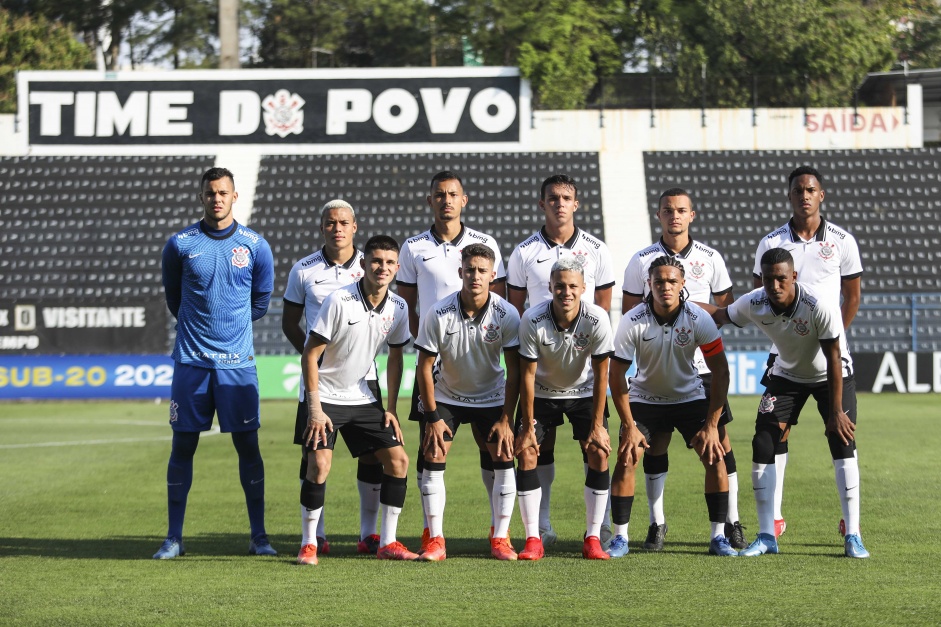 Corinthians chega  ltima rodada do Brasileiro Sub-20 dependendo de uma sequncia de resultados para avanar