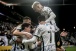 Corinthians vence Bahia na volta da Fiel ao est�dio e dorme no G4 do Brasileir�o