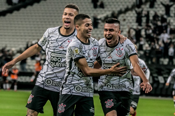 Cantillo marcou o segundo gol da vitória do Corinthians contra o Bahia