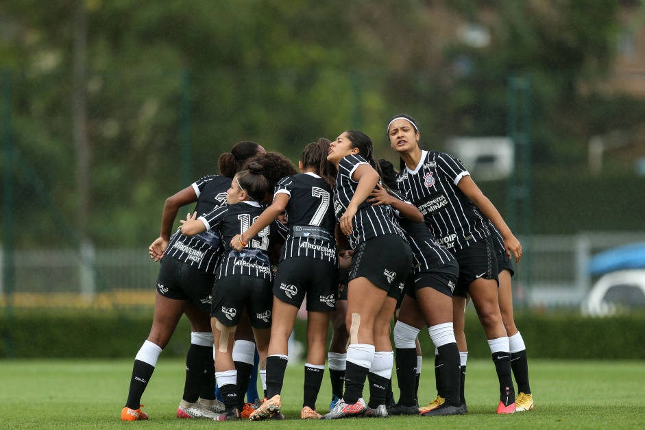 O Corinthians no conseguiu superar o So Paulo e ficou com o vice-campeonato do Brasileiro Sub-18
