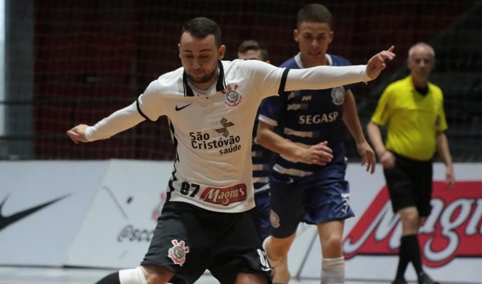 Corinthians lidera o Paulista de Futsal Sub-20 com 40 pontos