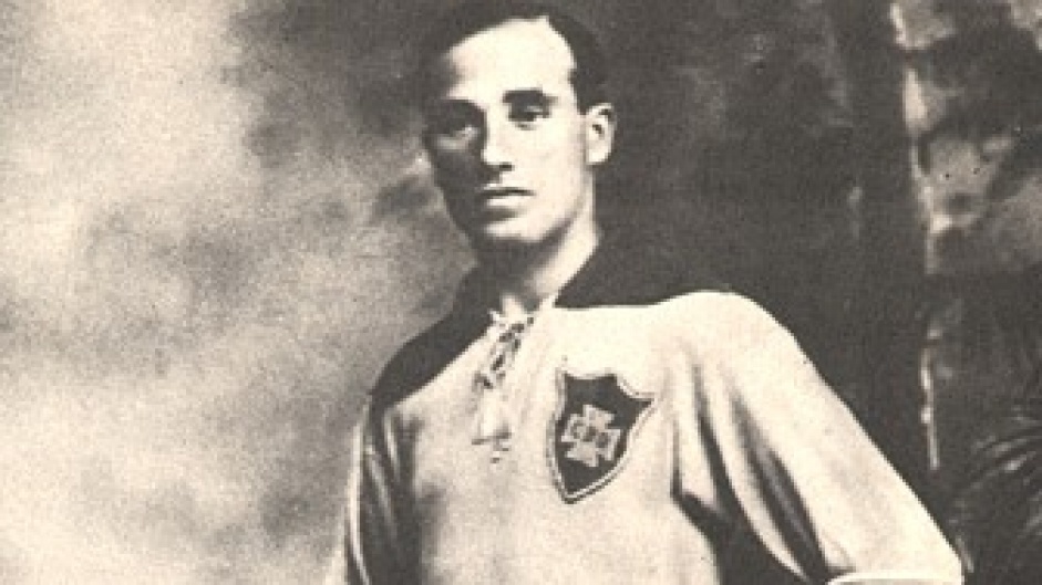 Neco  o jogador que mais vezes vestiu a camisa do Corinthians; foram 17 anos defendendo a equipe do Parque So Jorge