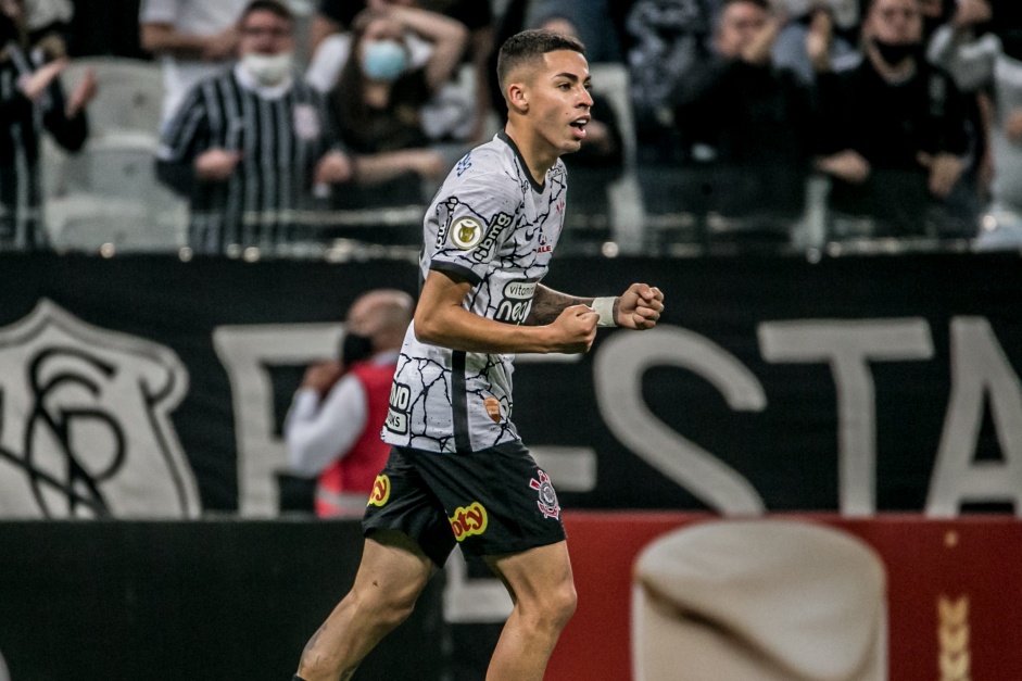 Gabriel Pereira marcou o gol da vitria do Corinthians e foi enaltecido nas redes sociais
