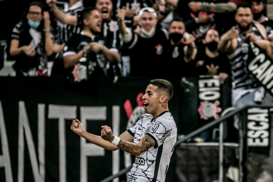 Gabriel Pereira marcou o nico gol da vitria do Corinthians na noite desta quarta-feira