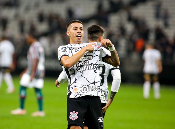 Gabriel Pereira foi escolhido pela torcida como o craque do jogo nesta quarta-feira
