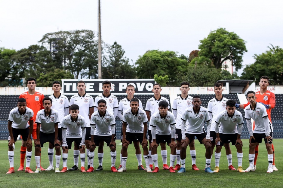 Corinthians Sub-15 j est classificado no Paulista; equipe estreia na disputa pela BH Cup nesta segunda-feira