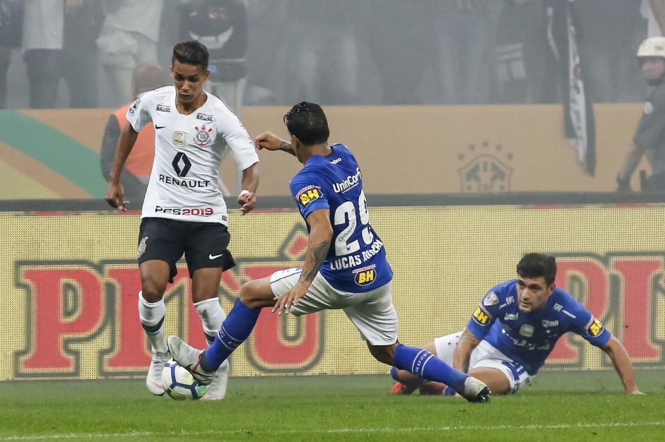 Pedrinho foi autor de um golao anulado contra o Cruzeiro na final da Copa do Brasil de 2018
